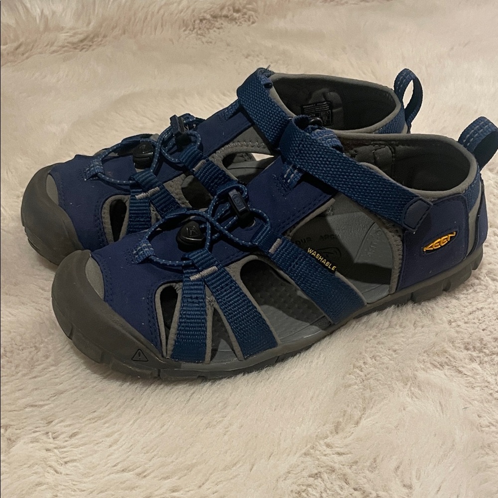 KEEN Kids Navy Water Shoes 4